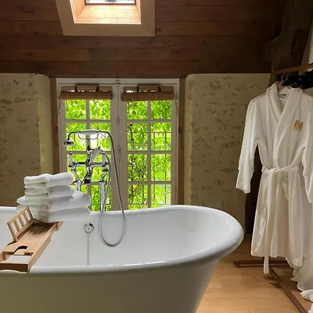 ヴィラ Maison De Avec Piscine Chauffee, Jacuzzi Et Jardin Prive - Proche Circuit Des 24h Du Mans