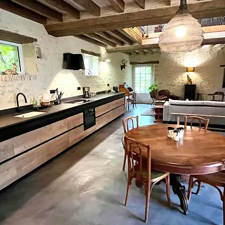 Maison De Avec Piscine Chauffee, Jacuzzi Et Jardin Prive - Proche Circuit Des 24h Du Mans Βίλα *