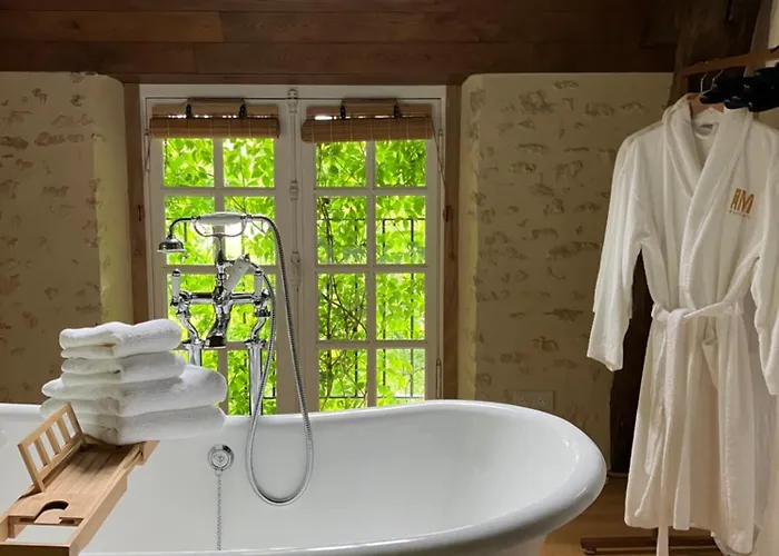 Βίλα Maison De Avec Piscine Chauffee, Jacuzzi Et Jardin Prive - Proche Circuit Des 24h Du Mans