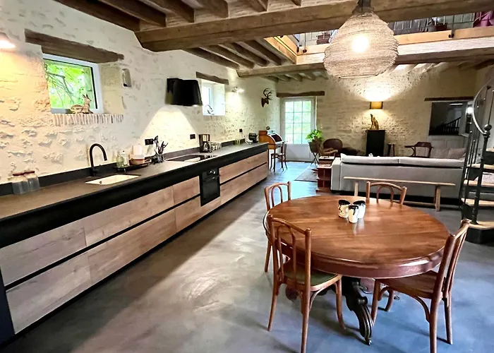 Maison De Avec Piscine Chauffee, Jacuzzi Et Jardin Prive - Proche Circuit Des 24h Du Mans Βίλα *